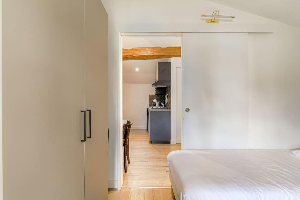 Le Francfort - Les Appartements De L'Olivier Loyettes Exterior photo