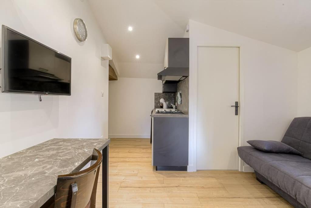 Le Francfort - Les Appartements De L'Olivier Loyettes Exterior photo